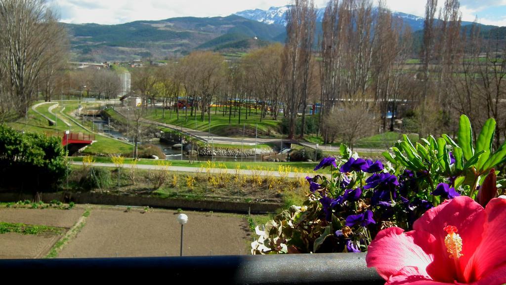 Casa Catharina Bed & Breakfast La Seu d'Urgell Exterior photo