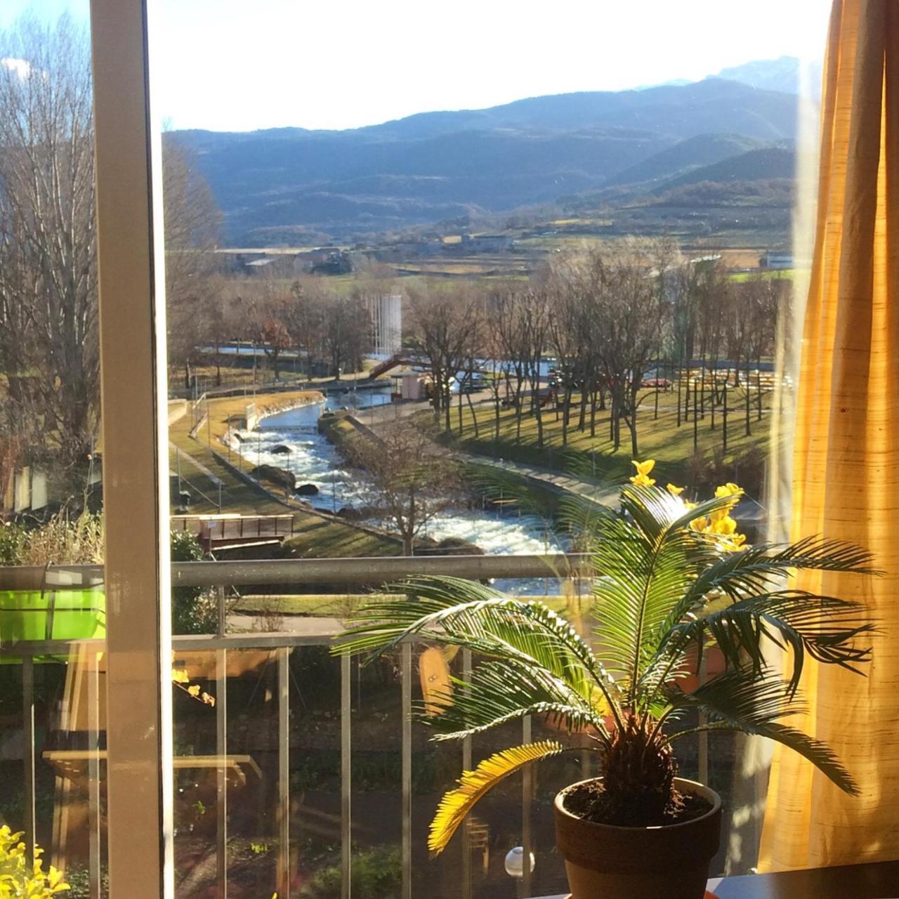 Casa Catharina Bed & Breakfast La Seu d'Urgell Exterior photo